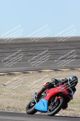 media/Jan-15-2026-Racers Edge (Thu) [[dfebeb70ab]]/3-B Group/Session 2 (Bowl Exit)/